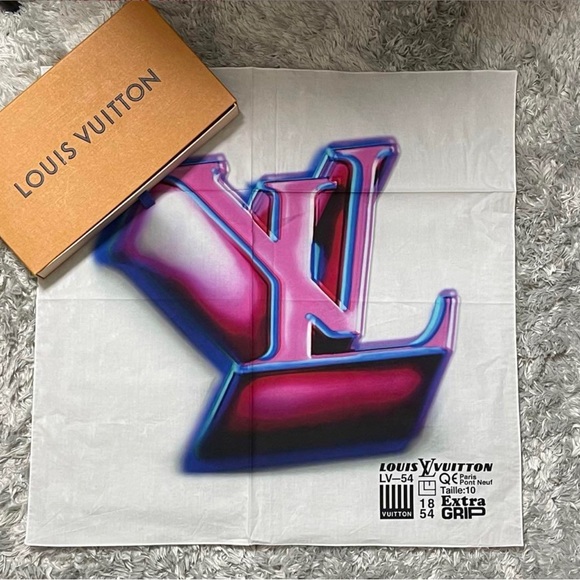 Authentic Louis Vuitton 3D LV Bandana Scarf - Picture 1 of 7